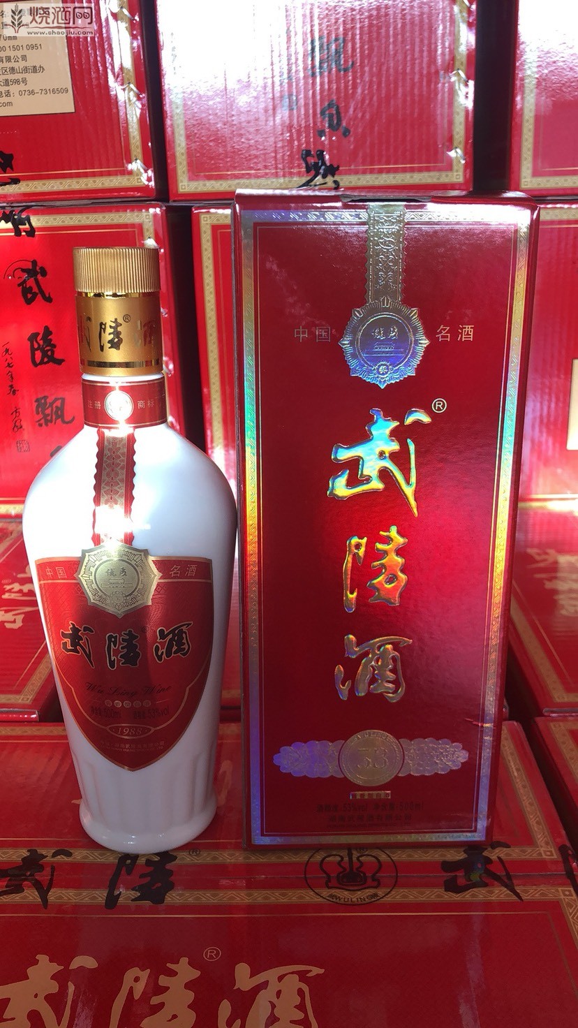 锡盟特产白酒(除了“闷倒驴”，内蒙人还喜欢这5款白酒，都是纯粮酒好喝不上头)