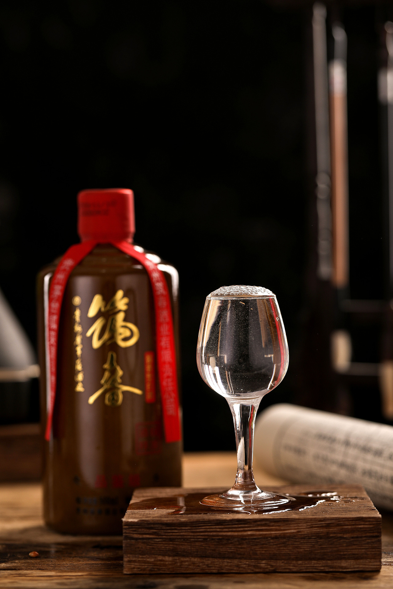 白酒玻璃酒(司机滴酒未沾被查酒驾？“元凶”竟是玻璃水！)